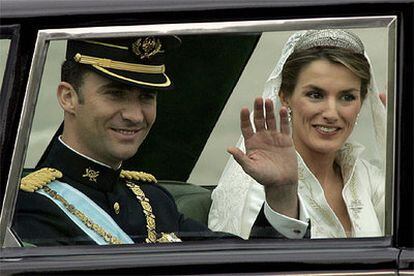 El Príncipe de Asturias y doña Letizia, el día de su enlace, el 22 de mayo de 2004.