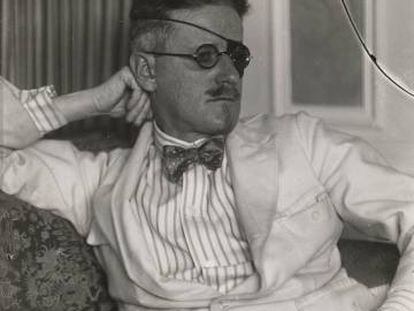 James Joyce, retratado por Berenice Abbott en 1920.