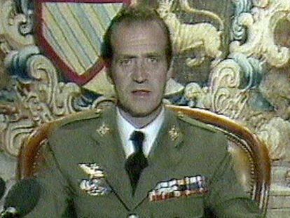 El rey Juan Carlos I en el discurso televisado en la noche del Golpe de Estado, del 23-F.