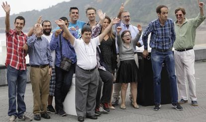 El equipo de la pelicula 'Campeones', en el Festival de Cine de San Sebastián. A la derecha de la foto, Álvaro Longoria, director del documental. 