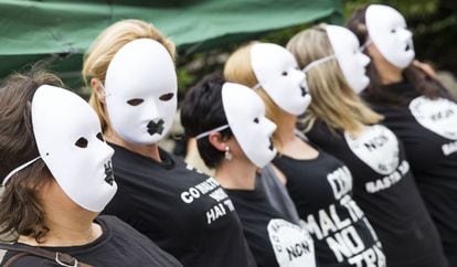 Protesta en A Coru&ntilde;a de mujeres maltratadas por la falta de protecci&oacute;n.
