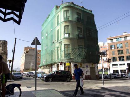 Estado del edificio de finales del siglo XIX que habr&iacute;a que demoler.