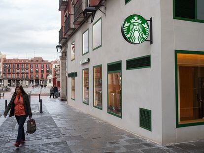 Starbucks en la Plaza Mayor de Valladolid.