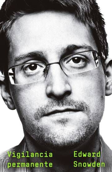 Portada de las memorias de Edward Snowden.