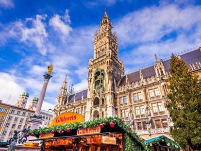 Mercado navideño en una plaza de Múnich (Alemania).
