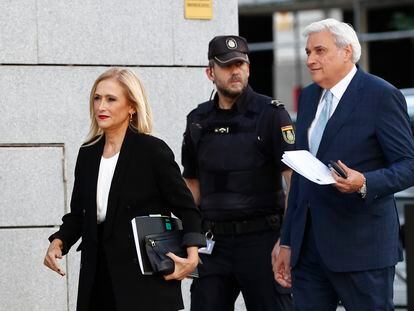 La expresidenta madrileña Cristina Cifuentes llega a la Audiencia Nacional, el 9 de octubre de 2019.