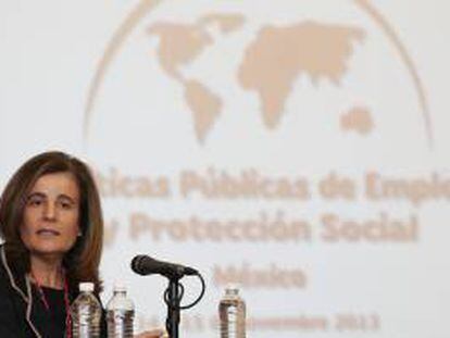 La ministra de Empleo y Seguridad Social de España, Fátima Báñez, habla en el Foro Internacional sobre Políticas Públicas de Empleo y Protección Social, en Ciudad de México (México).