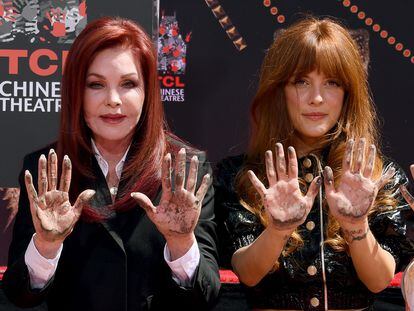 Priscilla Presley y Riley Keough en una ceremonia en su honor en de junio de 2022, en Hollywood (California).