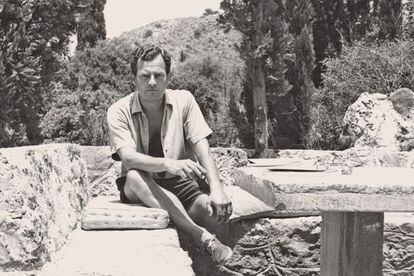 Patrick Leigh Fermor, en Grecia, retratado por su mujer, Joan. 