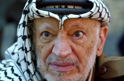 Yasir Arafat en una imagen de archivo de 2004.