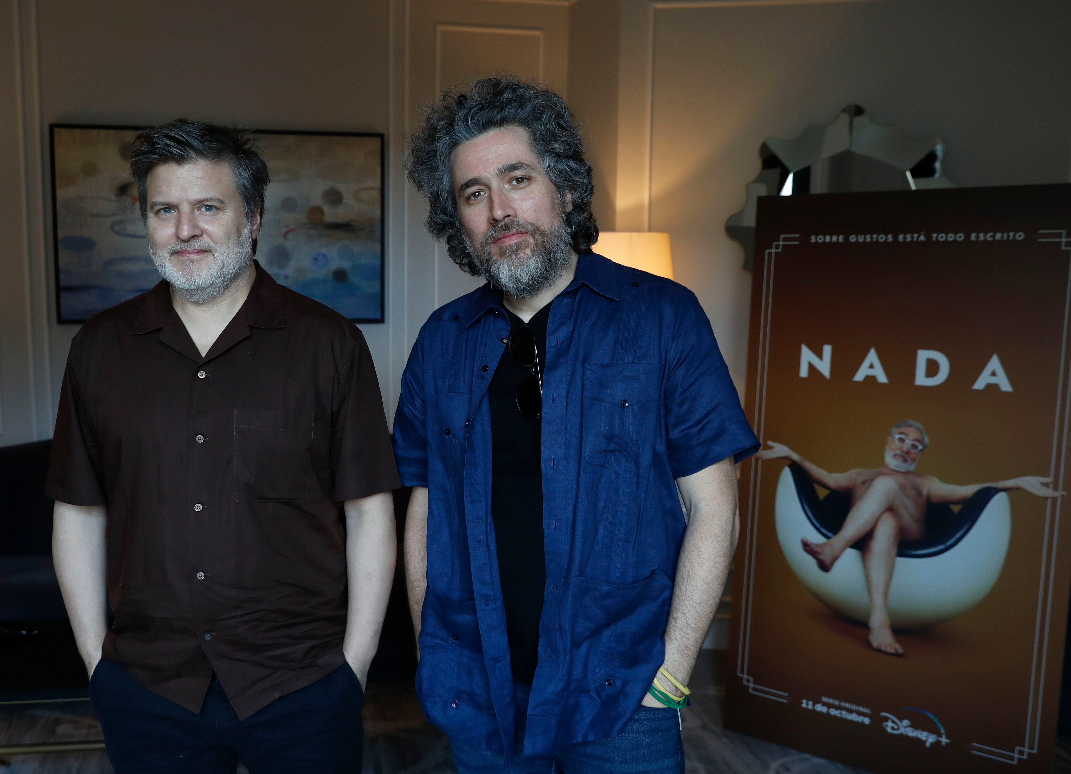 Los realizadores Gastón Duprat y Mariano Cohn, durante el estreno de la serie 'Nada' en el festival de San Sebastián.