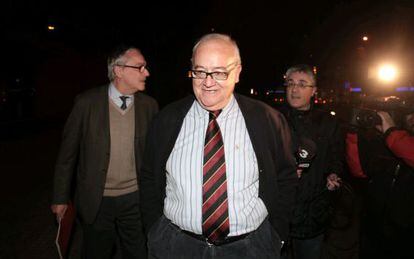L'expresident sortint dels jutjats de Reus