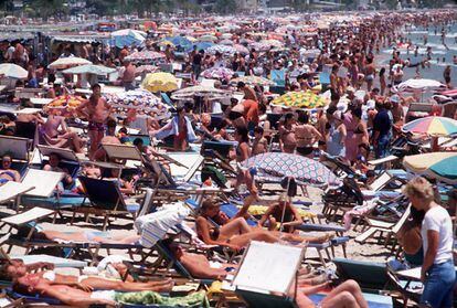 Una playa de Palma de Mallorca en 1978.