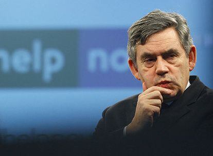 El primer ministro británico, Gordon Brown, recibe el rechazo de los votantes, según una encuesta