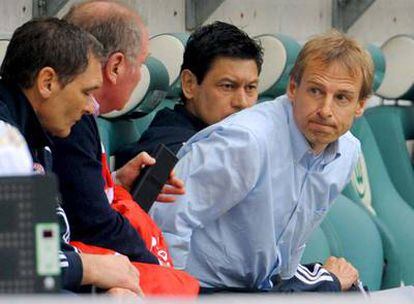 Klinsmann, en el banquillo durante el partido que el Bayern perdió el sábado con el Wolfsburgo (5-1).