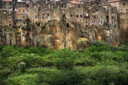 Vista de la villa de Pitigliano, de origen etrusco, conocida como la 'pequeña Jerusalén' de la Toscana.