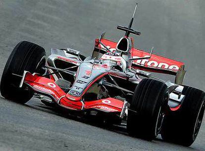 Fernando Alonso pilota su McLaren
