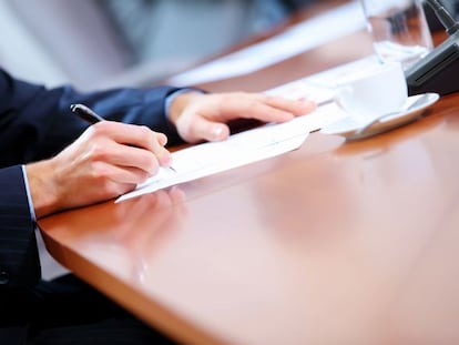 Trámites para el Registro Mercantil y el de la Propiedad Inmobiliaria