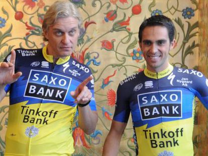 Oleg Tinkov, junto a Alberto Contador en las oficinas de su banco en el centro de negocios Olimpia Park, Mosc&uacute;.