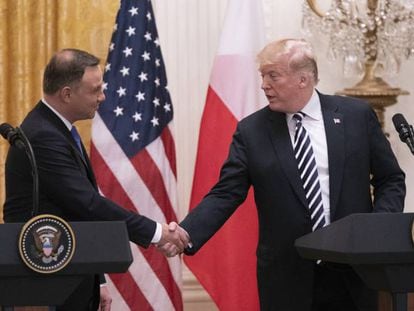 El presidente de EE UU Donald Trump y su homólogo polaco, Andrzej Duda ayer en la Casa Blanca (Washington).