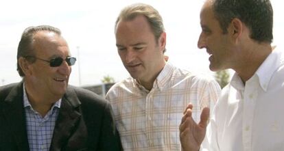 Carlos Fabra, Alberto Fabra y Francisco Camps, en una acto electoral en mayor del 2007.