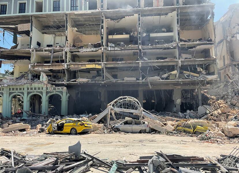 Ocho muertos y 13 desaparecidos por una explosión en un hotel de lujo del centro de La Habana 2 El hotel llevaba cerrado más de dos años debido a la pandemia y preparaba su reapertura para el próximo 10 de mayo.