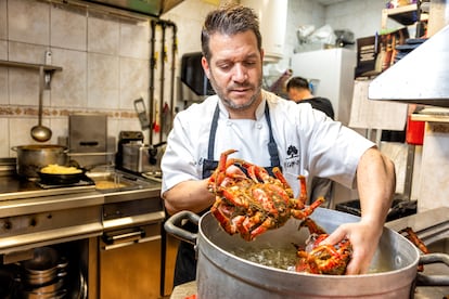 Edu Collado tomó las riendas de la cocina del restaurante familiar cuando su padre enfermó, en 2018.