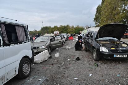Damage caused to a convoy of vehicles after the attack in Zaporizhia.