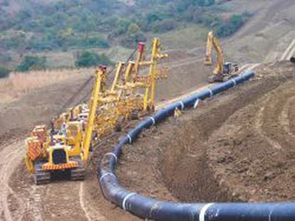 Obras de construcci&oacute;n en un gasoducto de Pemex.