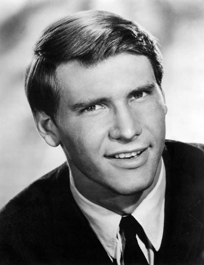 Foto de estudio de Harrison Ford en la década de los sesenta, cuando era un joven actor contratado para hacer pequeños papeles (a veces sin frase).