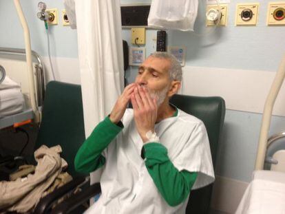 Imagen del video grabado a Bolinaga durante su estancia en el Hospital Donostia.