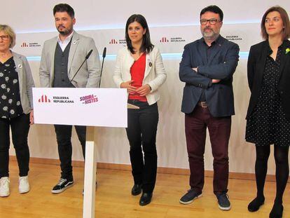 De izquierda a derecha, Mirella Cortès, Gabriel Rufián, Marta Vilalta, Joan Josep Nuet, Carolina Telechea.