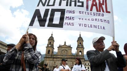 Una protesta contra la política de secuestro de las FARC en Bogotá (Colombia), en febrero de 2013.