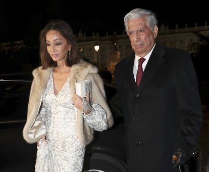 Isabel Preysler, con Mario Vargas Llosa.
 
