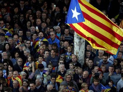 Manifestaci&oacute;n en Barcelona para exigir la libertad de los pol&iacute;ticos y los dirigentes independentistas encarcelados el pasado 12 de noviembre.