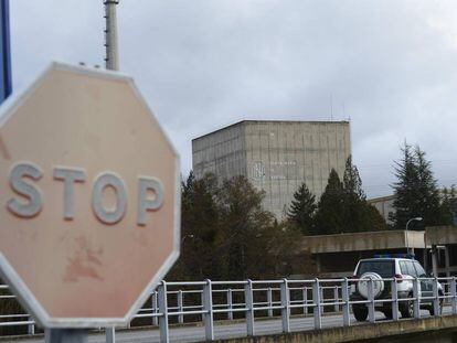 Vista exterior de la central nuclear de Garo&ntilde;a