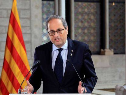 El presidente de la Generalitat, Quim Torra, durante una declaración institucional desde el Palau de la Generalitat, este martes.