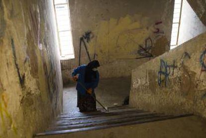 Escaleras en la antigua prisión de Aqrah