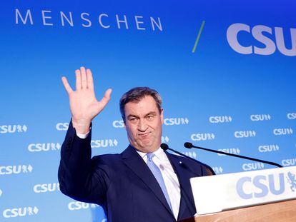 Markus Söder, presidente de Baviera y líder de la CSU, este domingo en Múnich tras conocerse los primeros sondeos a pie de urna.