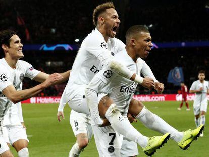 Neymar celebra junto a Mbappe el segundo gol del PSG