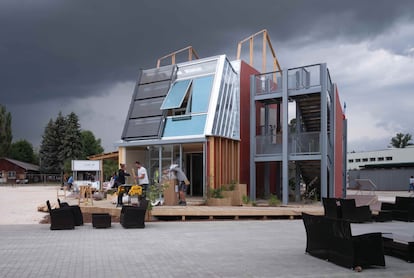 'Habitat', una de las instalaciones de la sección Maison POC dedicadas, por toda la ciudad de Lille, a repensar la vivienda de un modo responsable con el medio ambiente y con las personas que la habitan. |