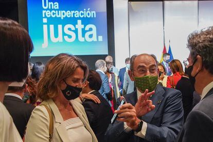 La ministra de Transición Ecológica y Reto Demográfico, Teresa Ribera, y el presidente y consejero delegado de Iberdrola, José Ignacio Sánchez Galán.