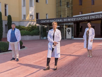 David Olmeda, Marisol Soengas y Daniela Cerezo,científicos del Grupo de Melanoma del Centro Nacional de Investigaciones Oncológicas.