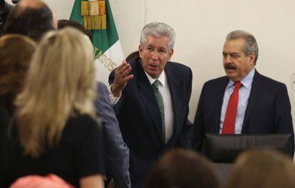 El secretario de Transportes, Ruiz Esparza, en el Congreso.