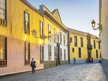 La calle del Obispo Rey, en el casco histórico de San Cristóbal de La Laguna, al norte de Tenerife.