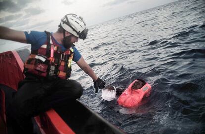 Rescate de refugiados en el Mediterr&aacute;neo. 