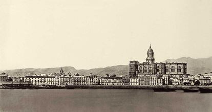 El muelle y la Catedral de Málaga desde el mar (1862).