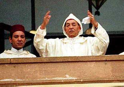 Hassan II en 1997 en Rabat con el príncipe Sidi Mohamed.