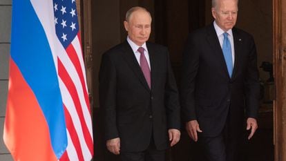 Vladímir Putin y Joe Biden, durante un encuentro Rusia-EE UU celebrado en Ginebra en junio de 2021.