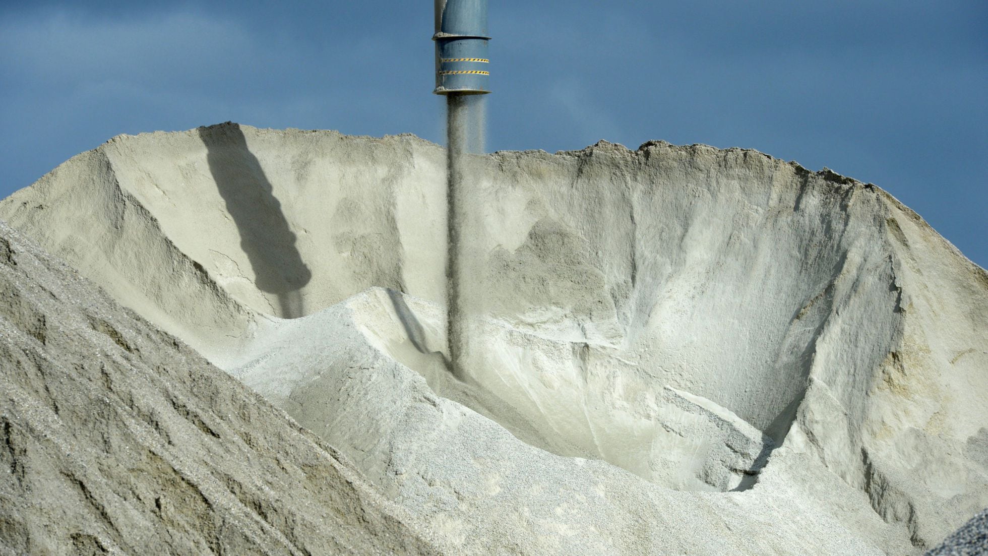 México planta cara a China y perfila la creación de una empresa estatal  para explotar el litio | EL PAÍS México